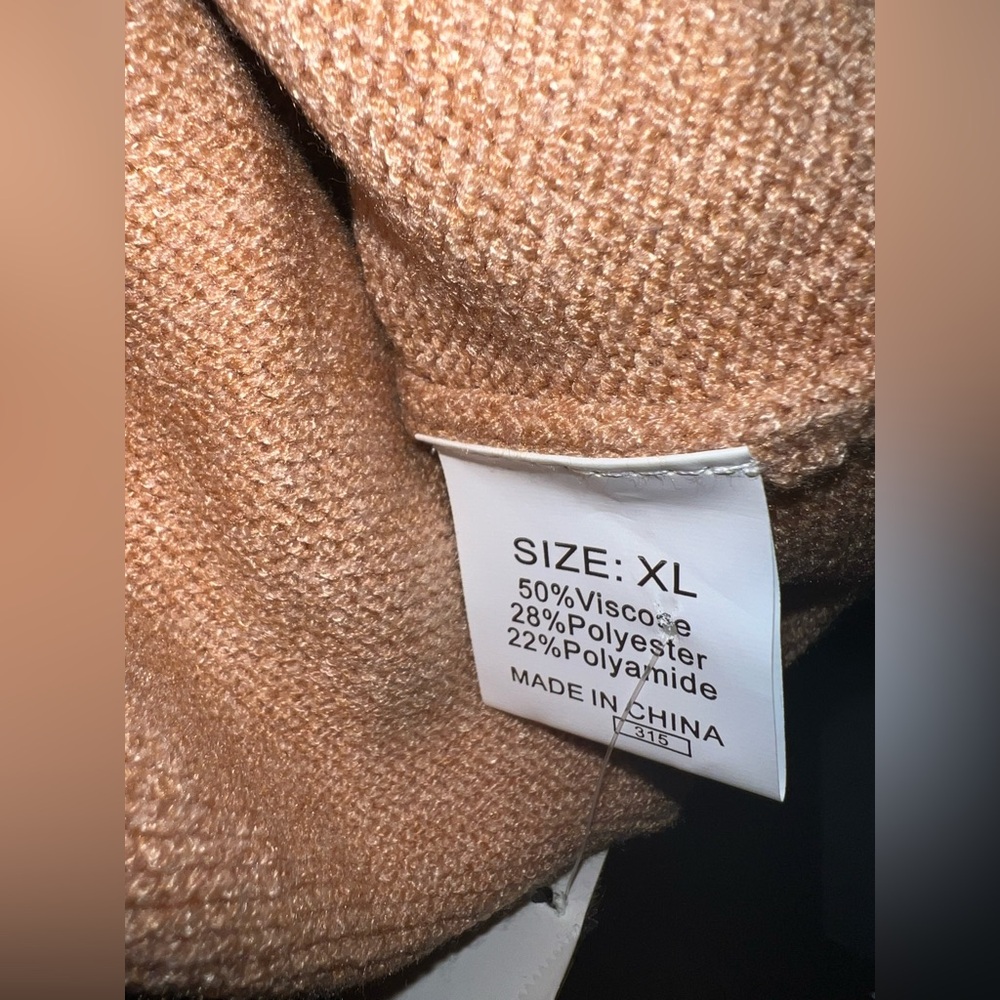 Sweater - Picture 5 of 6
